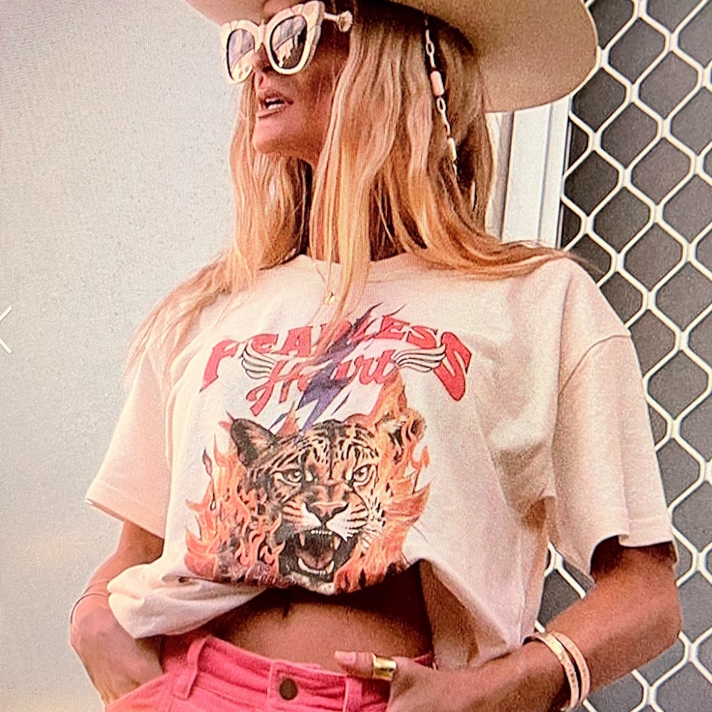 Spell AU Fearless Heart Tour T-Shirt - White and Red - Picture 8 of 12